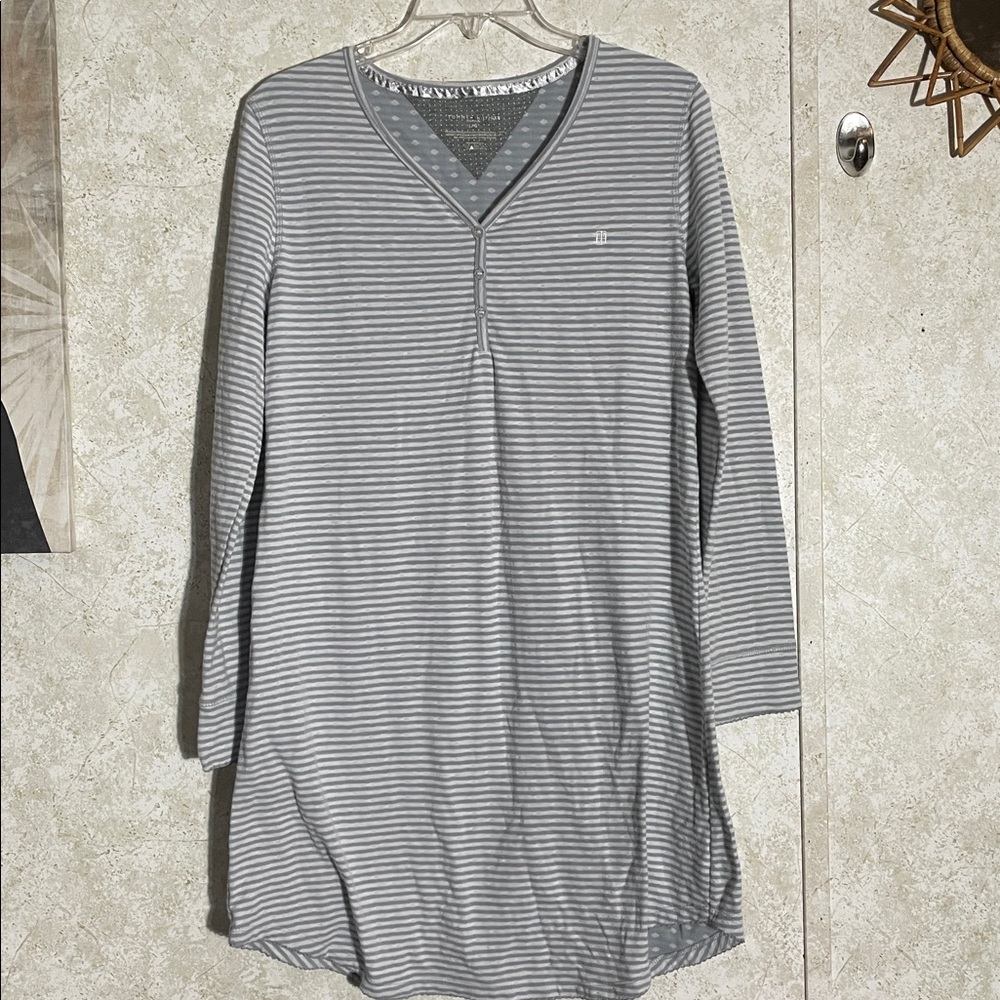 Tommy Hilfiger Gray & White Striped Long Sleeve Nightgown Nightshirt Sleepwear